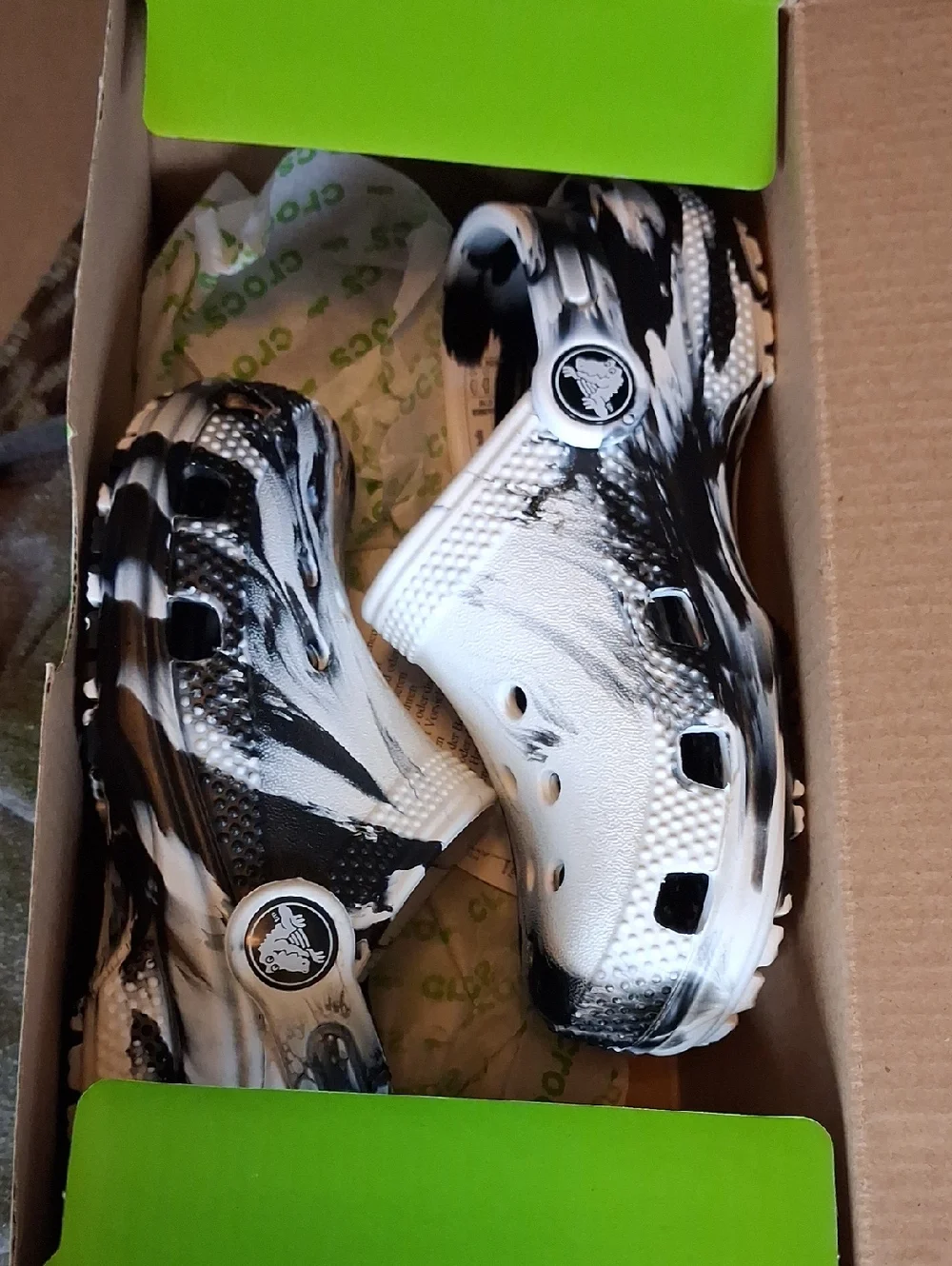 CROCS Toddler 10 Black & White Marbled Clog